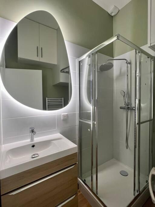 Saint-Roch Station Apartment มงต์เปอลิเยร์ ภายนอก รูปภาพ
